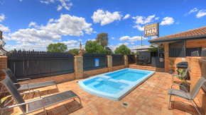 Cousins Motor Inn, Inverell